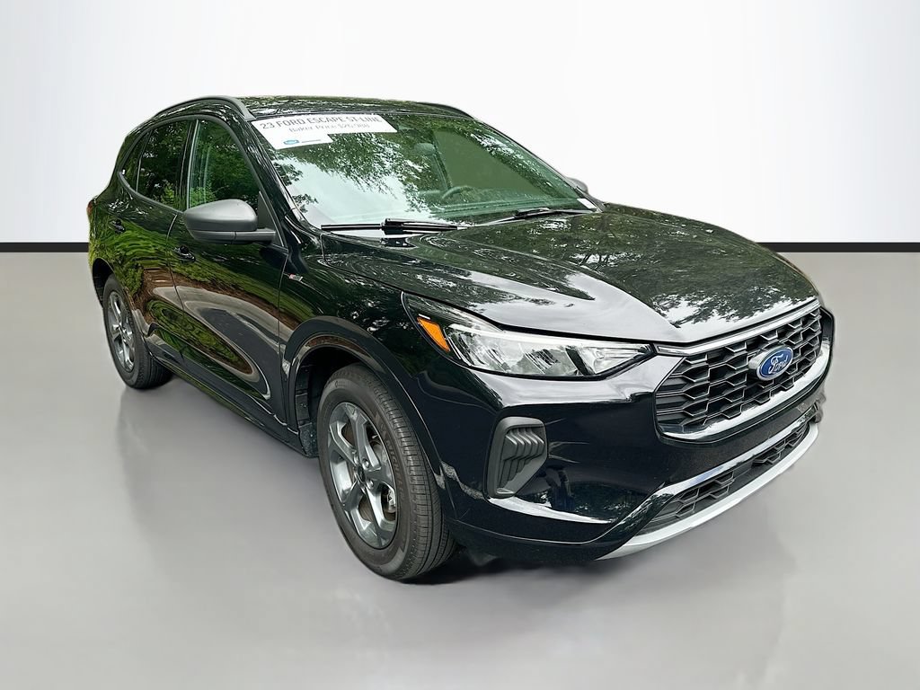 Used 2023 Ford Escape ST-Line AWD/4WD image 3