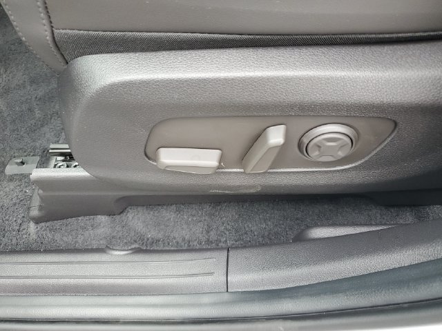 New 2027 Kia Carnival SX w/ Dark Edition Package FWD image 15