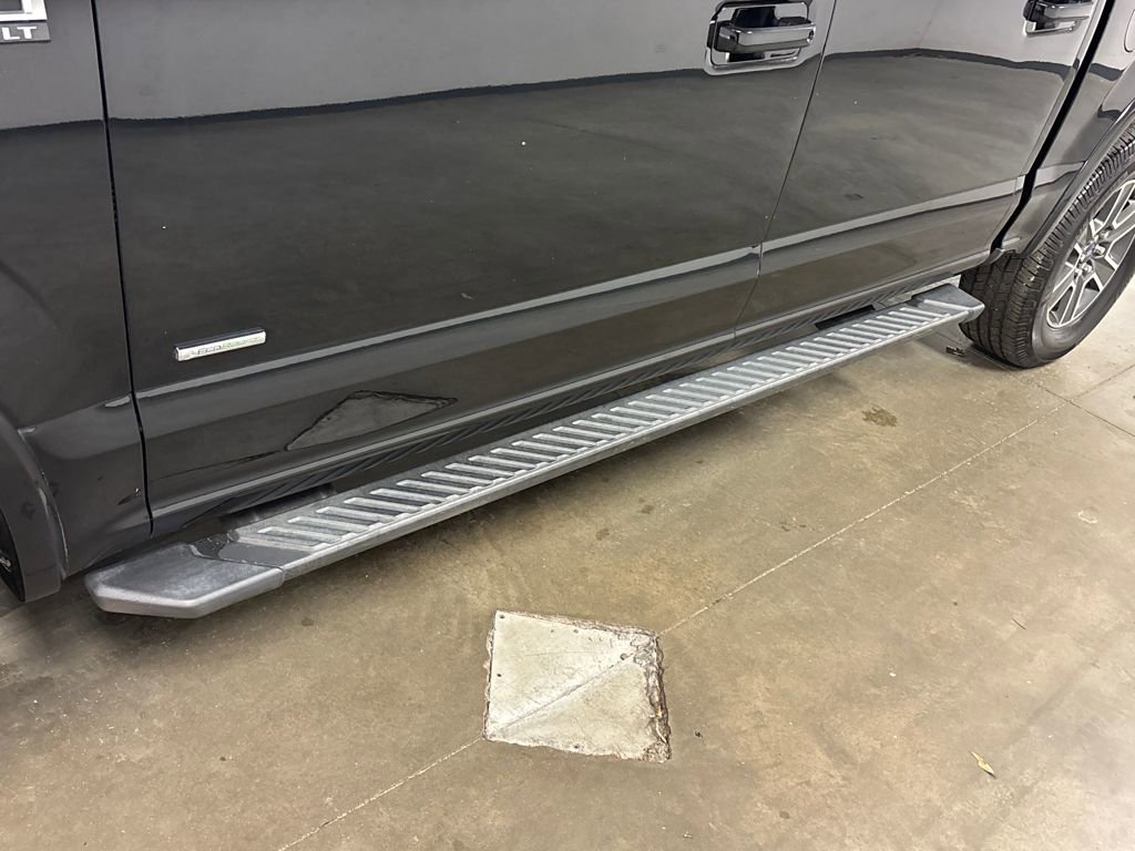 Used 2016 Ford F150 XLT w/ Equipment Group 302A Luxury image 11