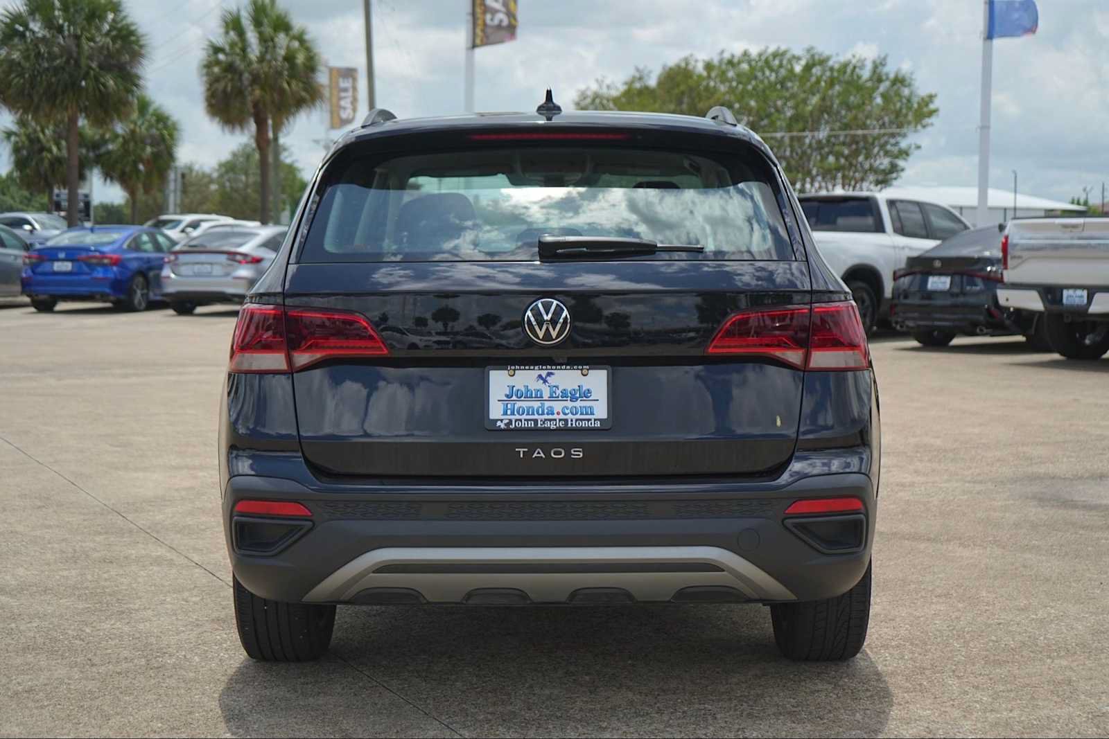 Used 2024 Volkswagen Taos S FWD image 5