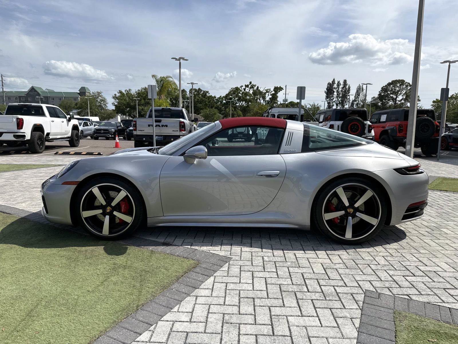 Used 2023 Porsche 911 Targa 4S AWD/4WD image 18