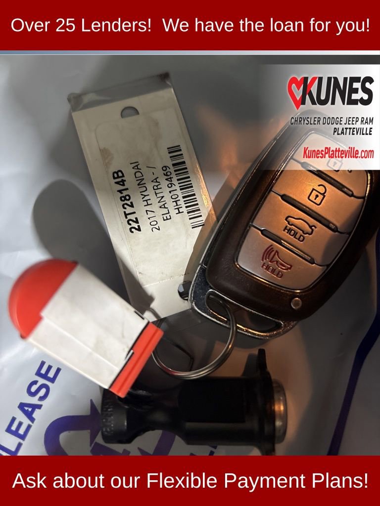 Used 2017 Hyundai Elantra Limited w/ Limited Tech Package 04 image 24