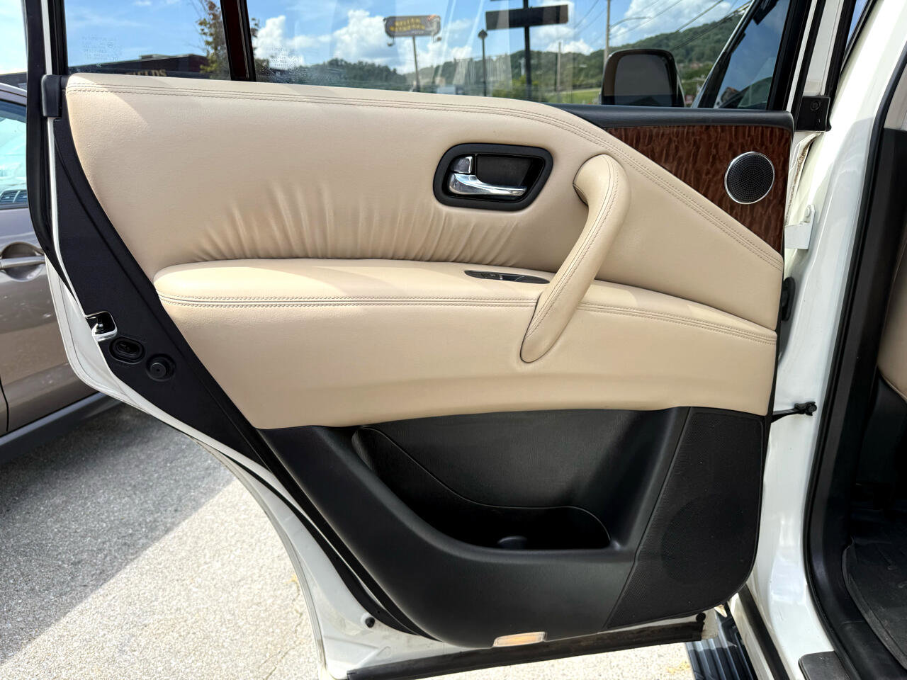 Used 2017 Nissan Armada Platinum w/ Captain Seat Package image 29