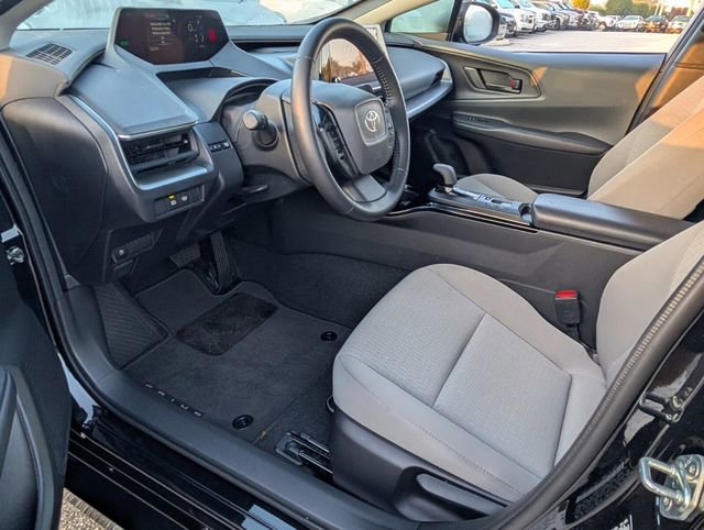 Used 2025 Toyota Prius LE image 6