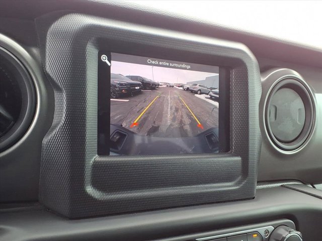 Used 2023 Jeep Gladiator Sport image 13