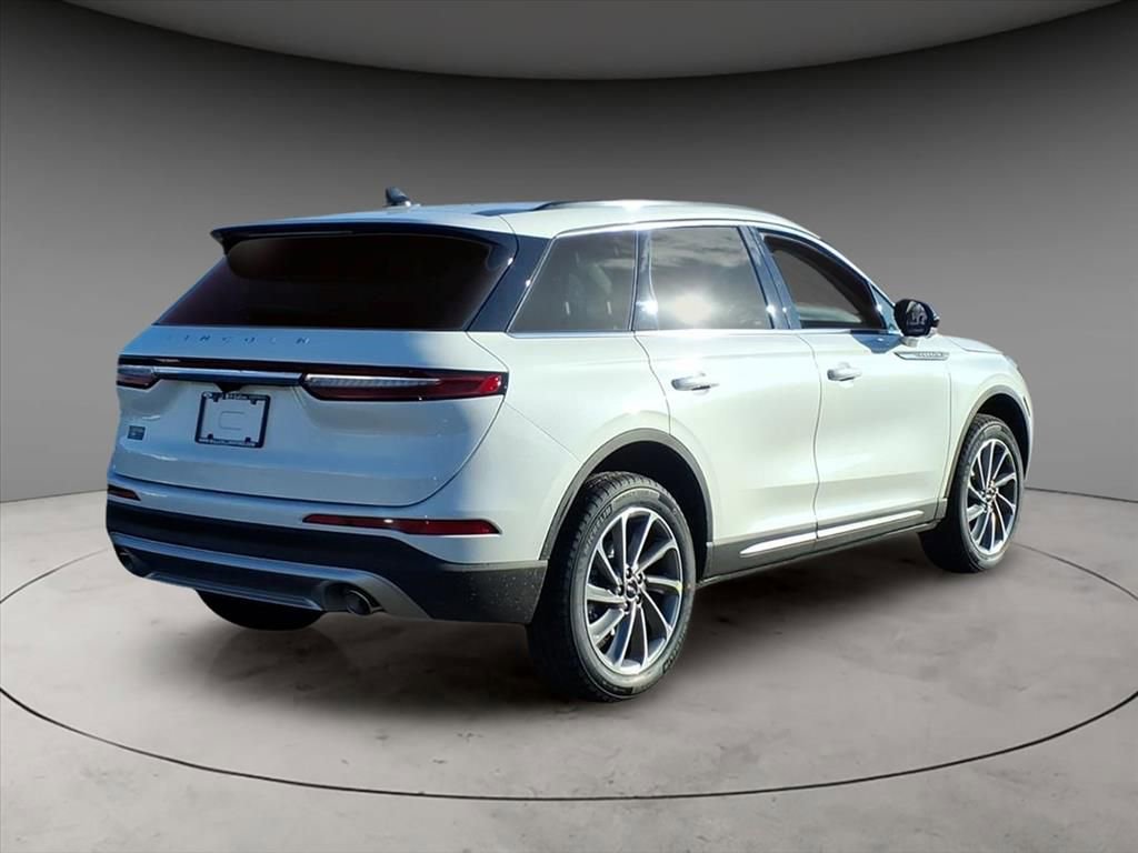 New 2026 Lincoln Corsair Premiere image 9