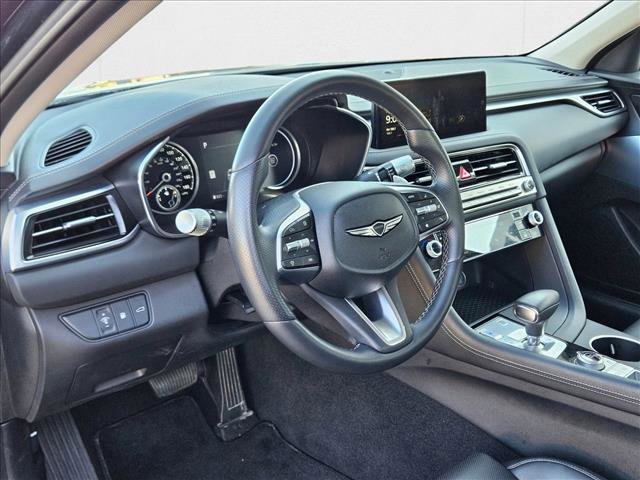 Used 2025 Genesis G70 2.5T image 10