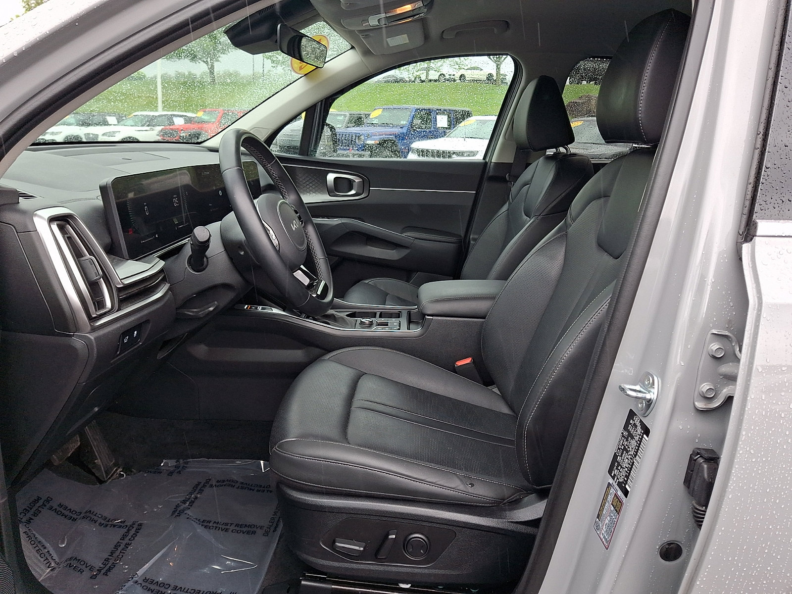 Used 2025 Kia Sorento EX AWD/4WD image 13