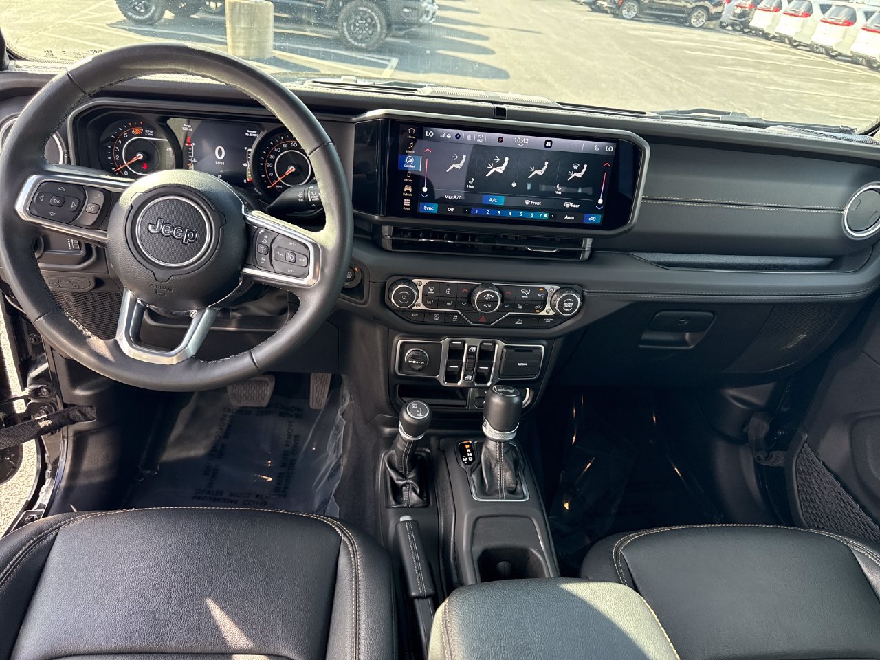 Certified 2025 Jeep Wrangler Unlimited Sahara AWD/4WD image 12