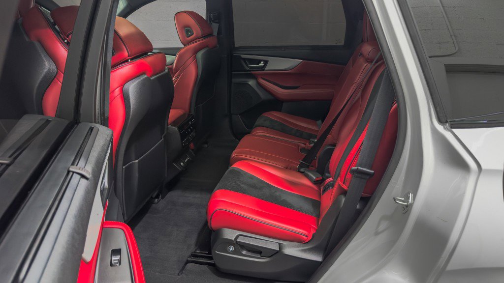 Used 2024 Acura MDX A-Spec image 18