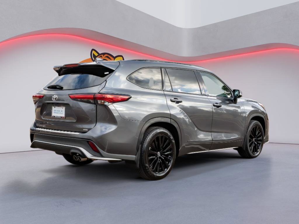 Used 2023 Toyota Highlander XSE image 5