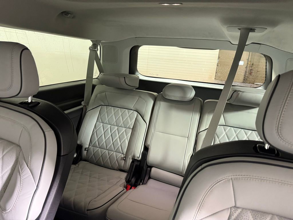 New 2025 Lincoln Navigator L Black Label AWD/4WD image 56