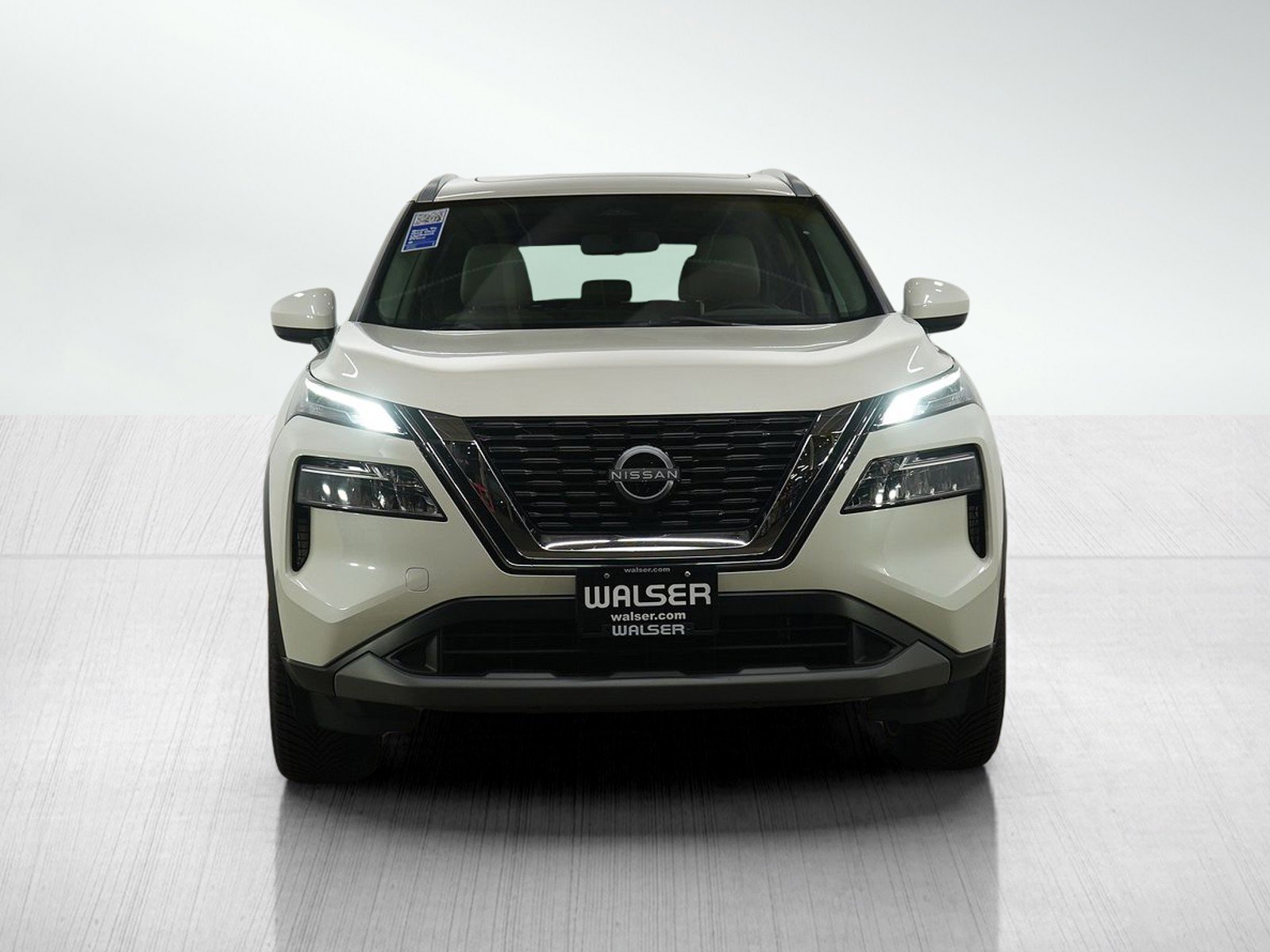 Used 2023 Nissan Rogue SV w/ SV Premium B Package image 8