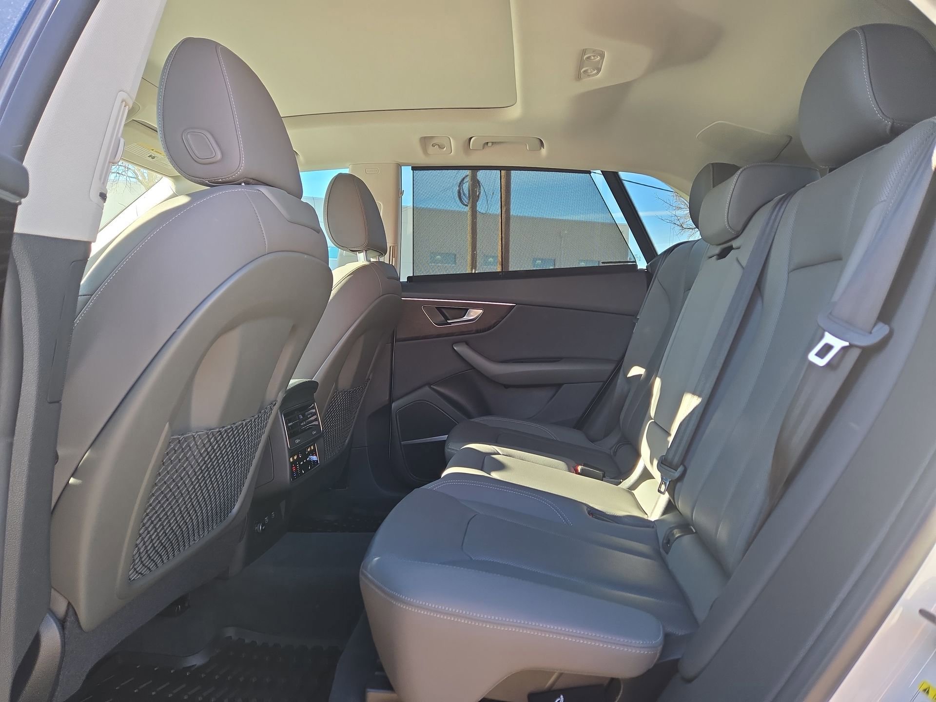 Used 2021 Audi Q8 Prestige w/ Prestige Package image 13