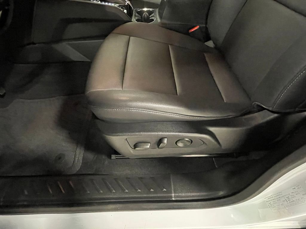 Used 2024 GMC Canyon Elevation w/ Convenience Package AWD/4WD image 22