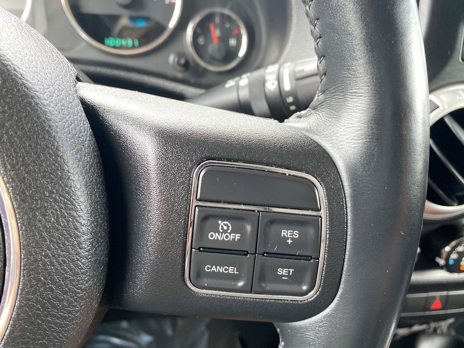 Used 2014 Jeep Wrangler Unlimited Sahara w/ Connectivity Group image 17