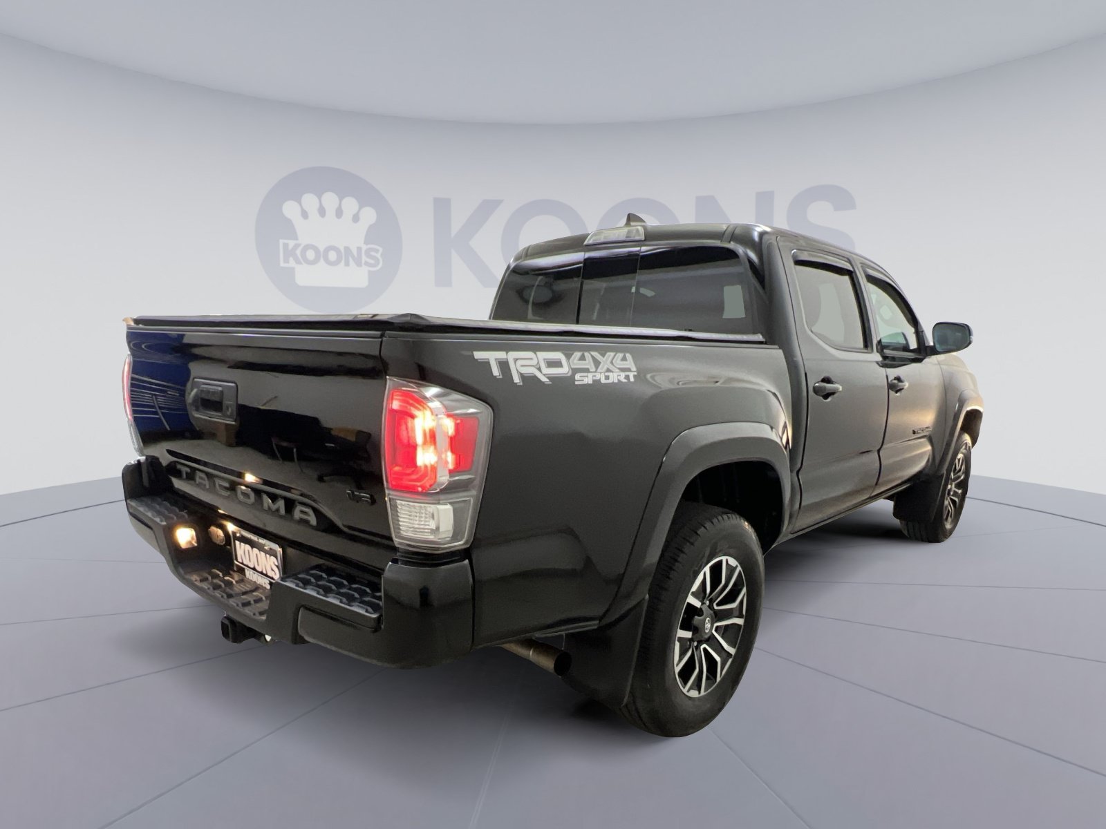 Used 2020 Toyota Tacoma TRD Sport AWD/4WD image 8