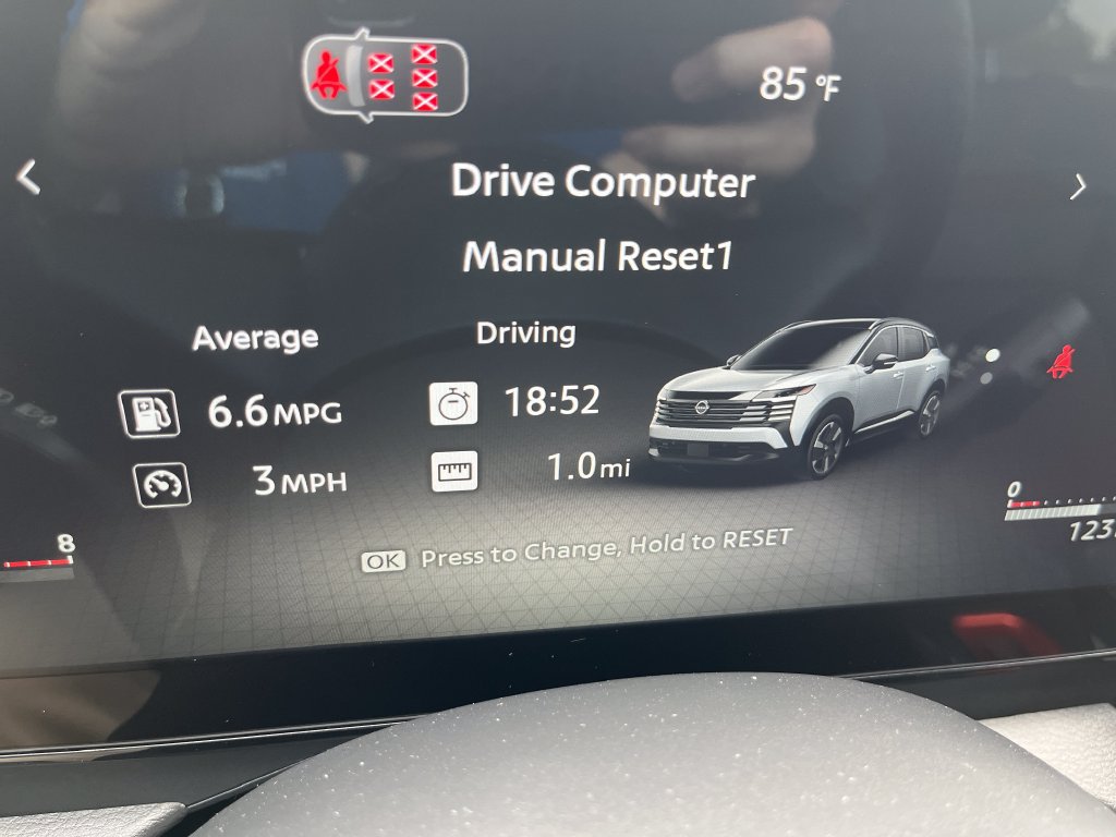 New 2027 Nissan Kicks SR AWD/4WD image 16