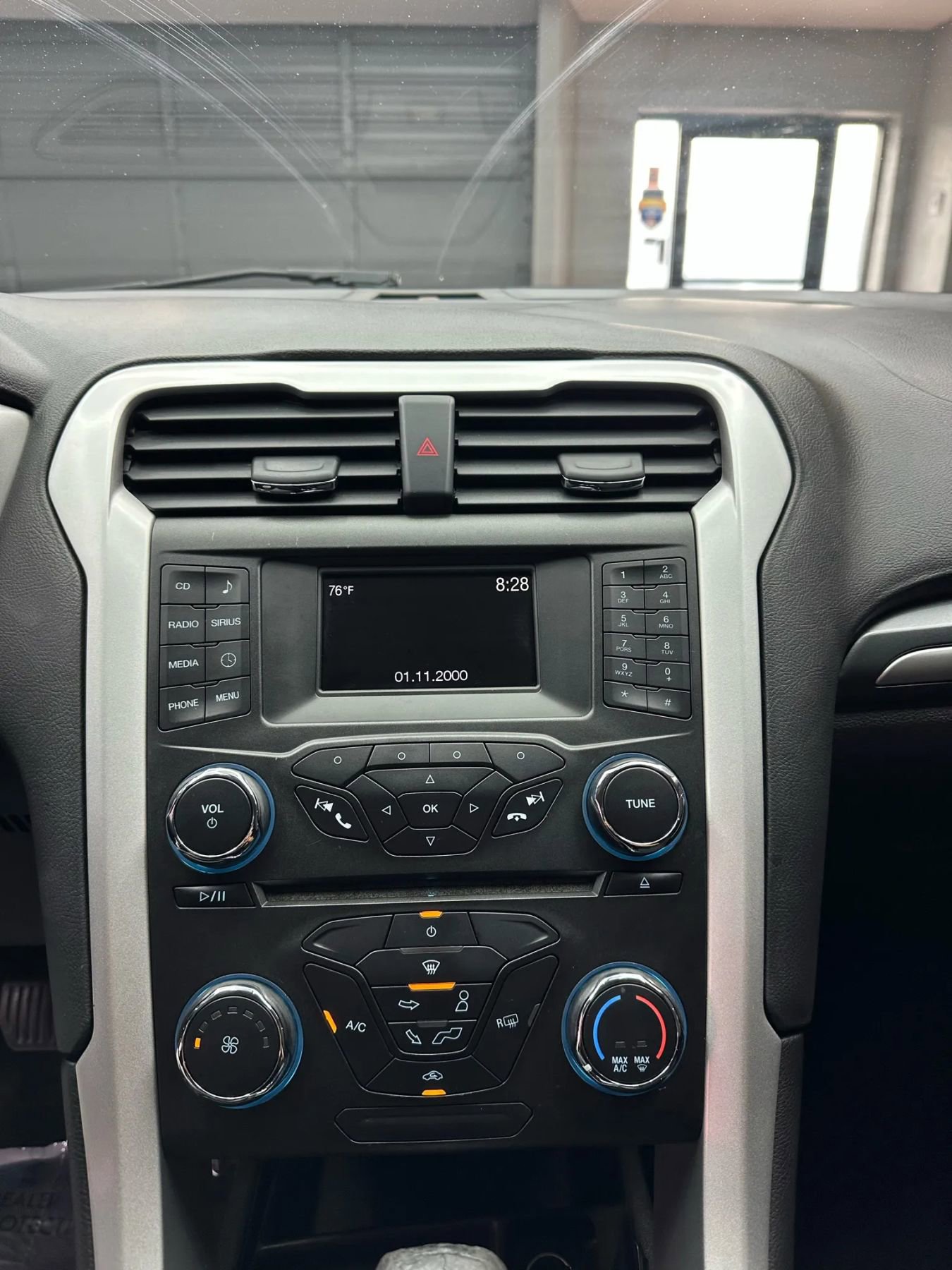 Used 2016 Ford Fusion SE image 17