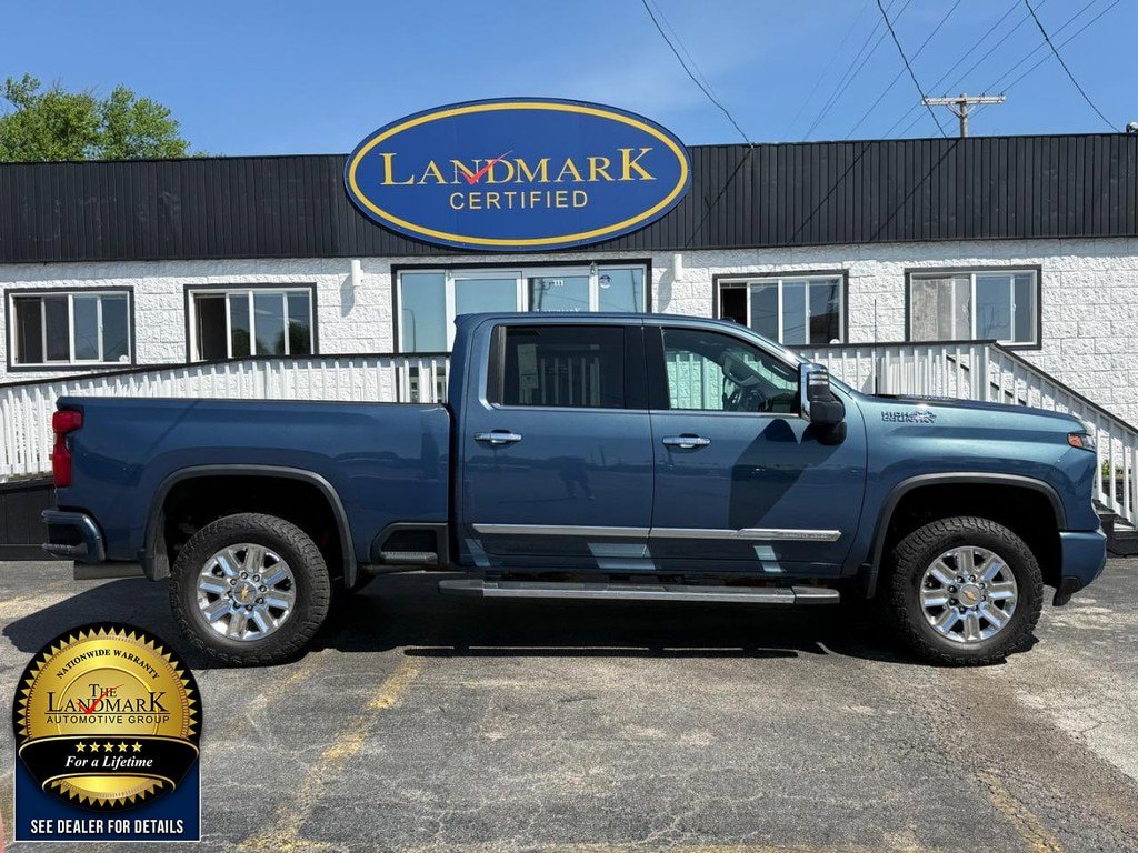 Used 2024 Chevrolet Silverado 3500 High Country w/ Z71 Off-Road Package AWD/4WD image 4