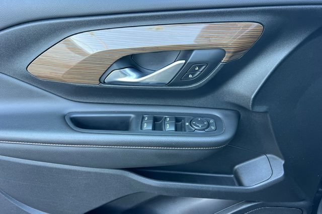 Used 2020 GMC Terrain SLE w/ LPO, Floor Liner Package AWD/4WD image 11