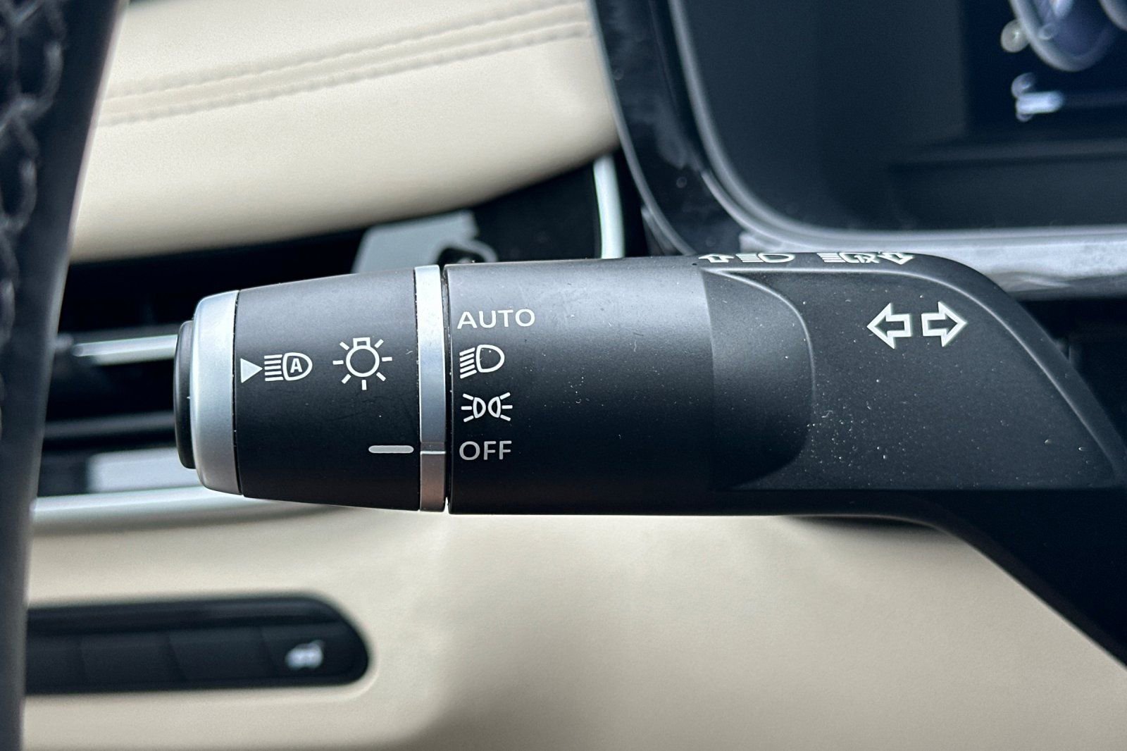 Certified 2025 INFINITI QX60 Sensory AWD/4WD image 39