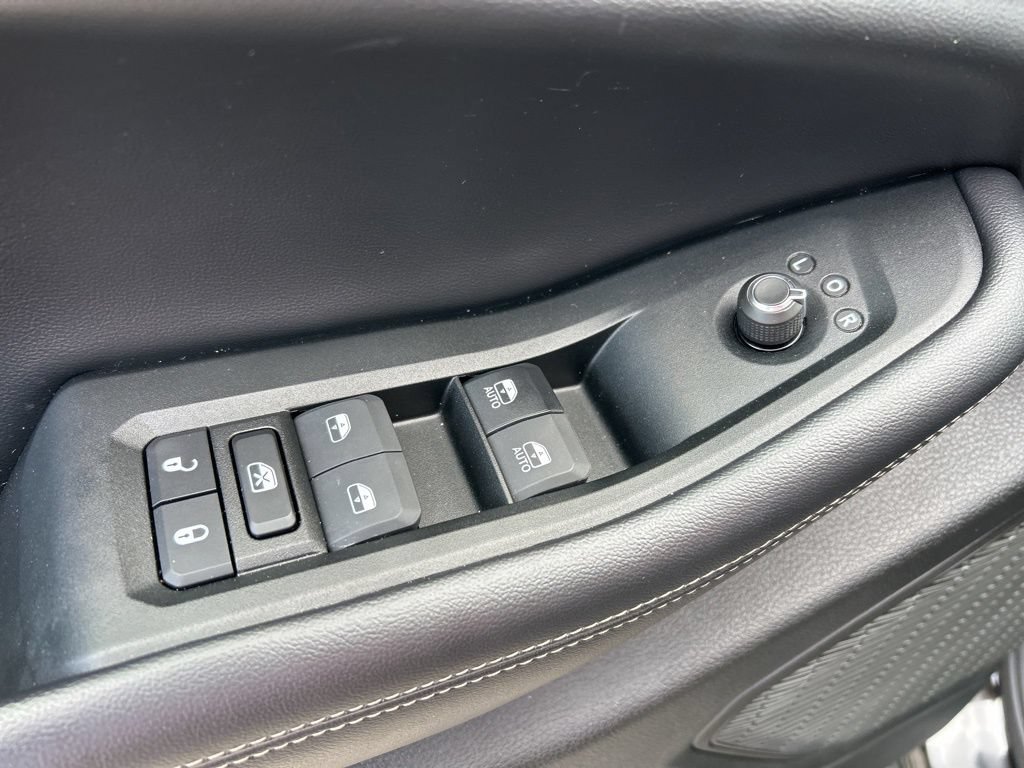 Certified 2024 Jeep Grand Cherokee L Limited RWD image 19