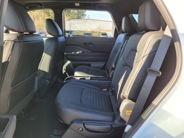 New 2026 Nissan Pathfinder Rock Creek w/ Rock Creek Premium Package AWD/4WD image 12