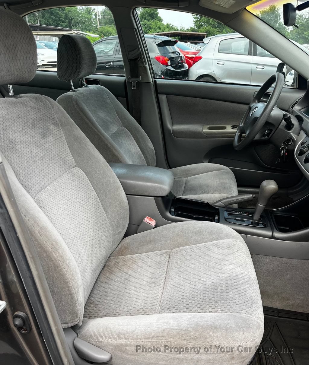 Used 2004 Toyota Camry FWD image 12