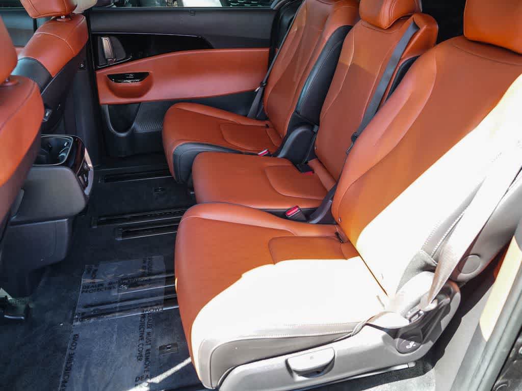 Used 2024 Kia Carnival SX FWD image 16
