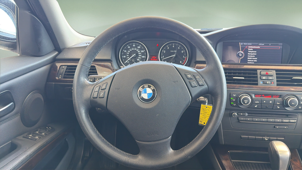 Used 2010 BMW 335i xDrive Sedan AWD/4WD image 9