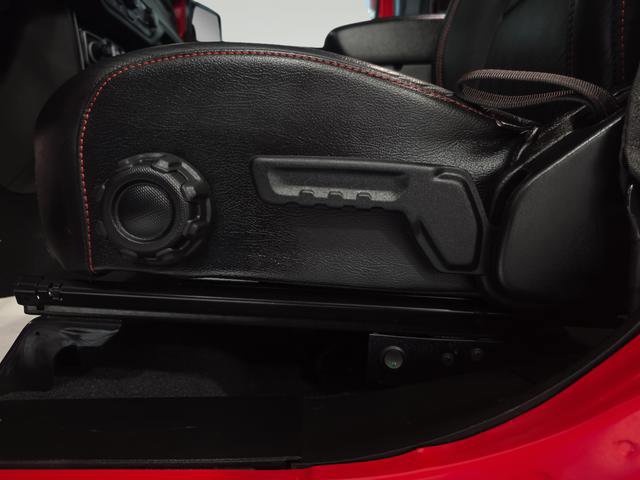 Used 2024 Jeep Wrangler Unlimited Rubicon w/ Technology Group image 13