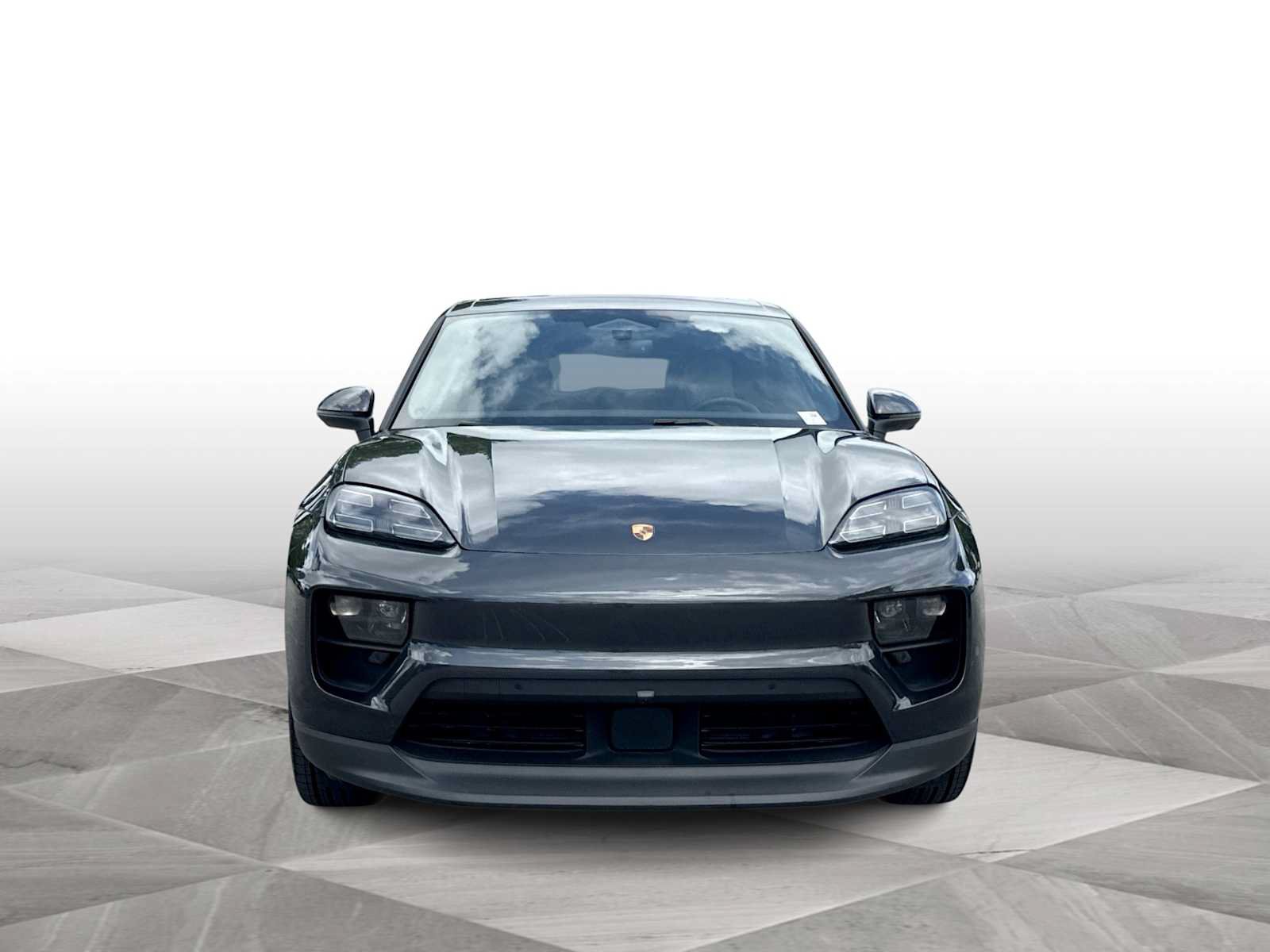 Used 2025 Porsche Macan Electric RWD image 3
