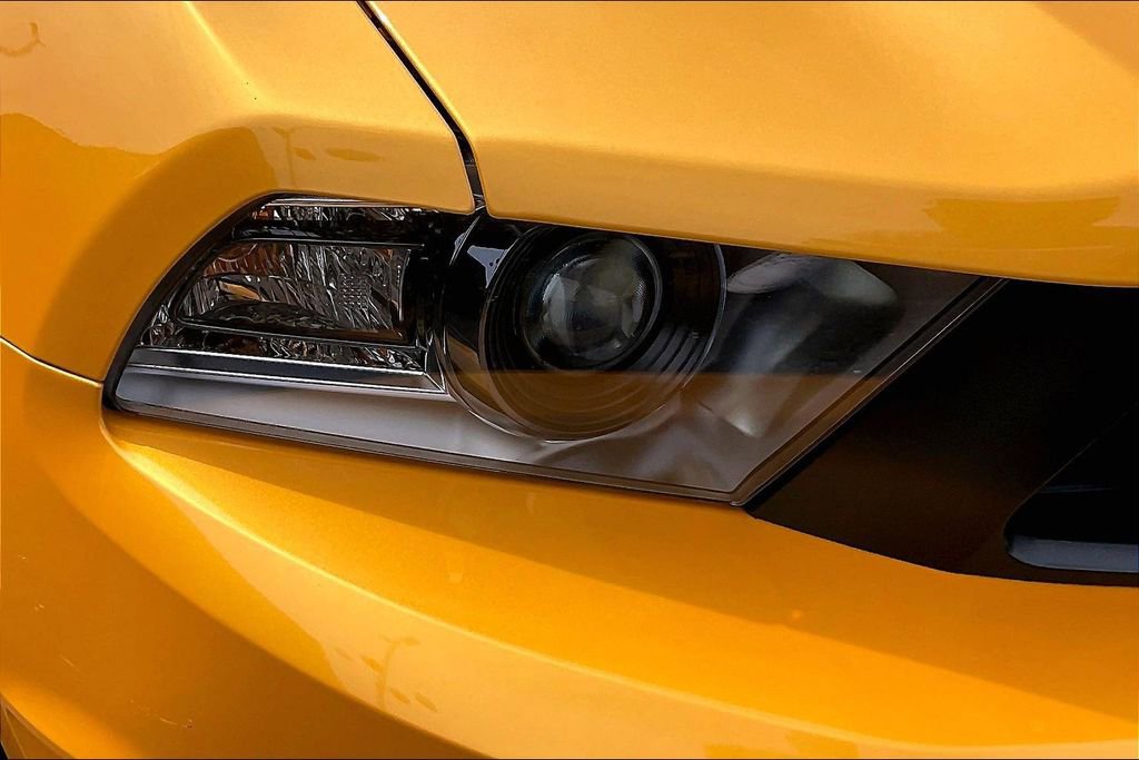 Used 2011 Ford Mustang GT Premium w/ GT Coupe Accessory Pkg 5 RWD image 26