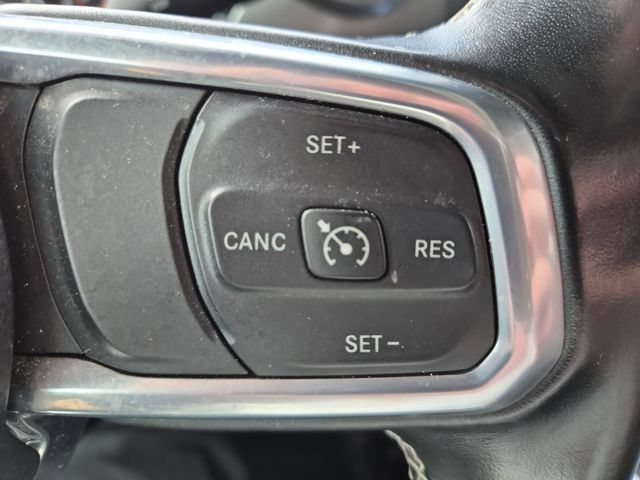 Used 2020 Jeep Wrangler Unlimited Sahara w/ Uconnect 4C Nav & Sound Group AWD/4WD image 36