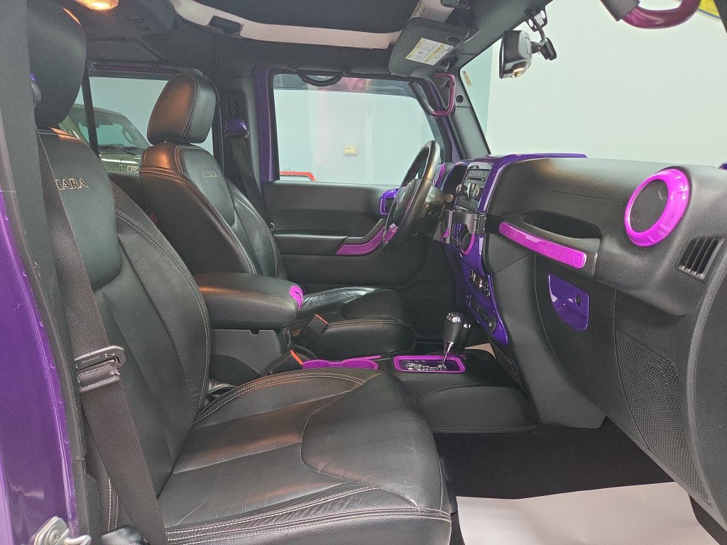Used 2017 Jeep Wrangler Unlimited Sahara AWD/4WD image 19