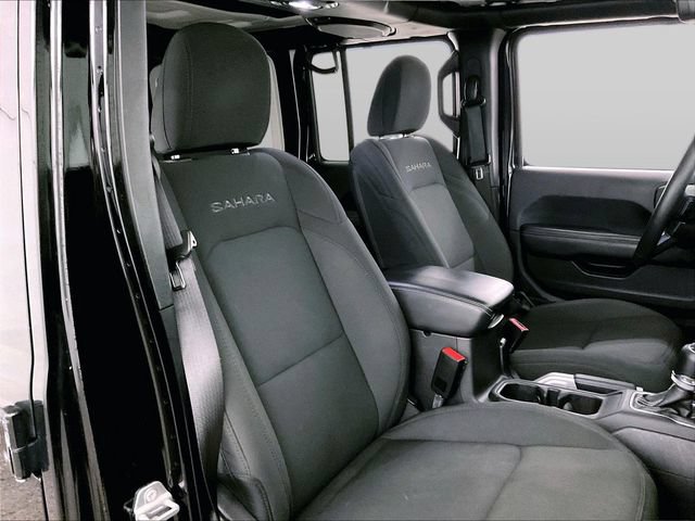 Used 2018 Jeep Wrangler Unlimited Sahara AWD/4WD image 7