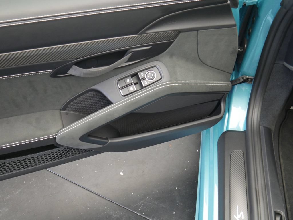 Certified 2024 Porsche 718 Boxster Spyder RS RWD image 5