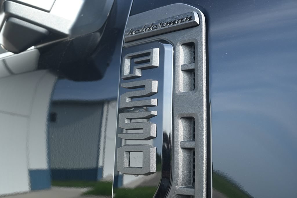 Used 2024 Ford F250 Platinum AWD/4WD image 9