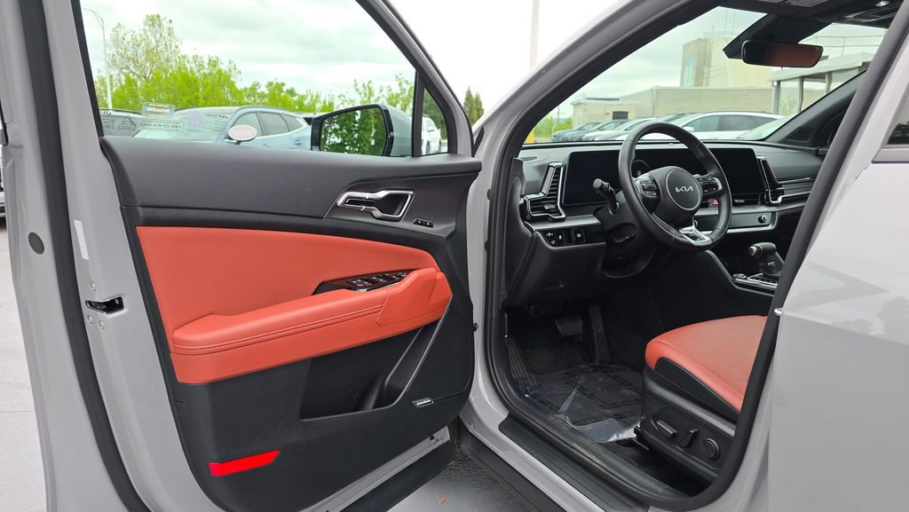 Certified 2025 Kia Sportage SX FWD image 21