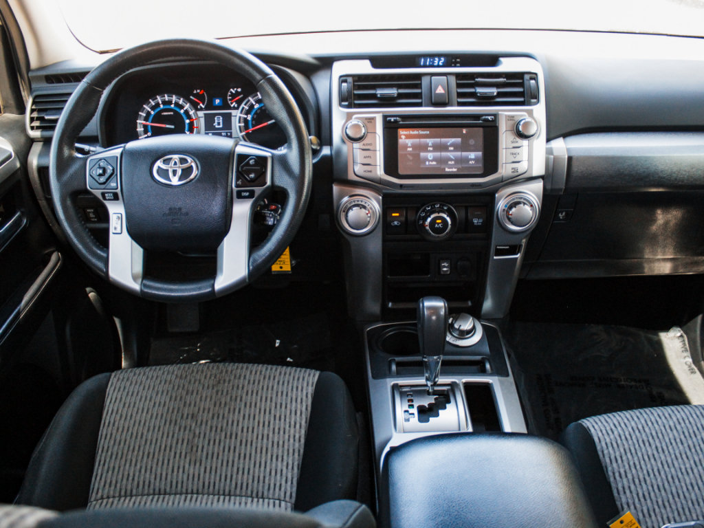 Used 2015 Toyota 4Runner SR5 AWD/4WD image 25