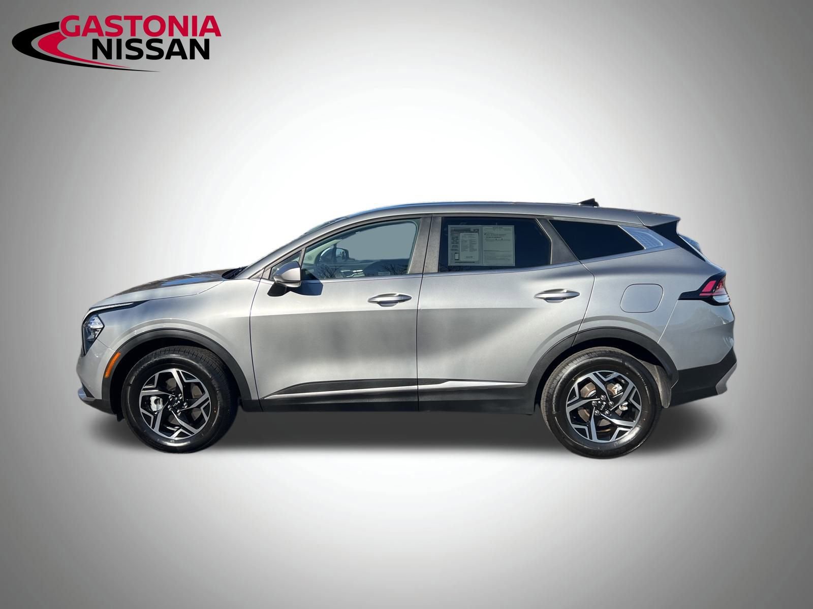 Used 2023 Kia Sportage LX image 11