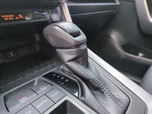 Certified 2021 Toyota RAV4 XLE FWD image 12