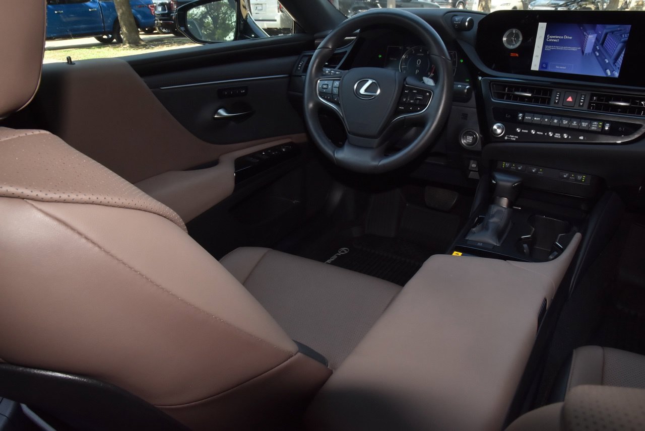 Used 2025 Lexus ES 350 w/ Premium Package FWD image 15