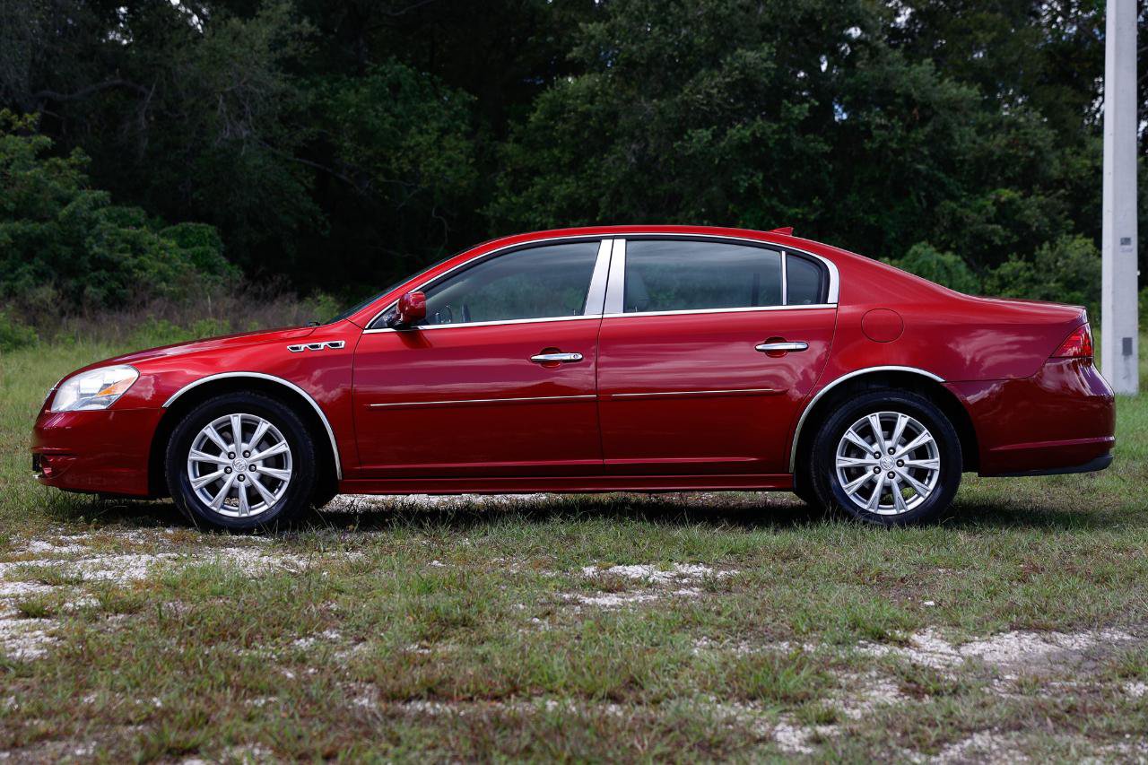 Used 2011 Buick Lucerne CXL FWD image 3