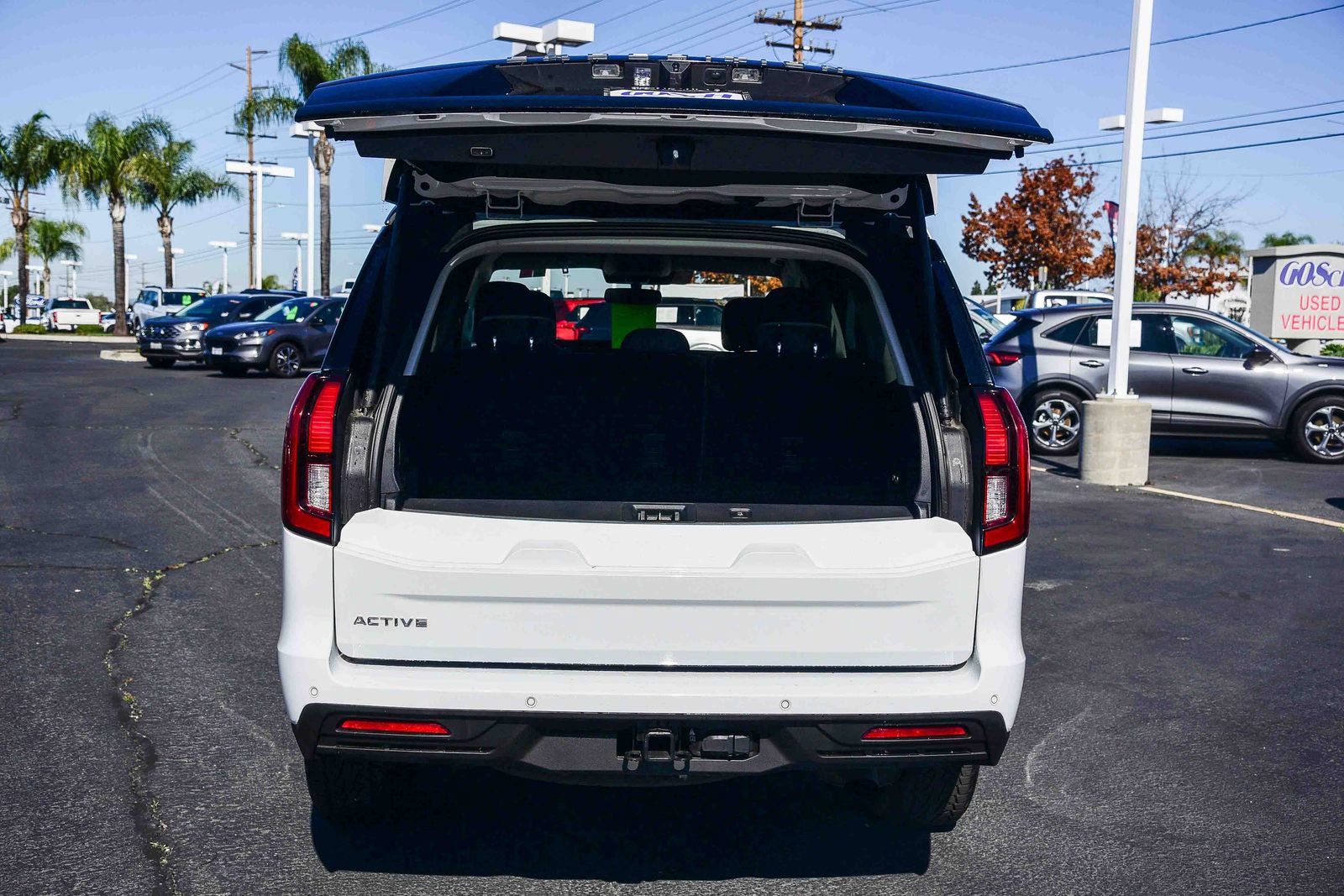 Used 2025 Ford Expedition Active image 24