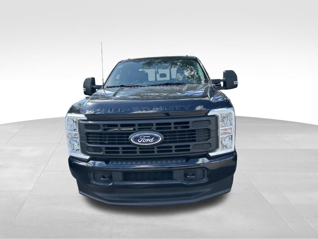 Used 2023 Ford F350 XL w/ 360-Degree Camera Package image 2