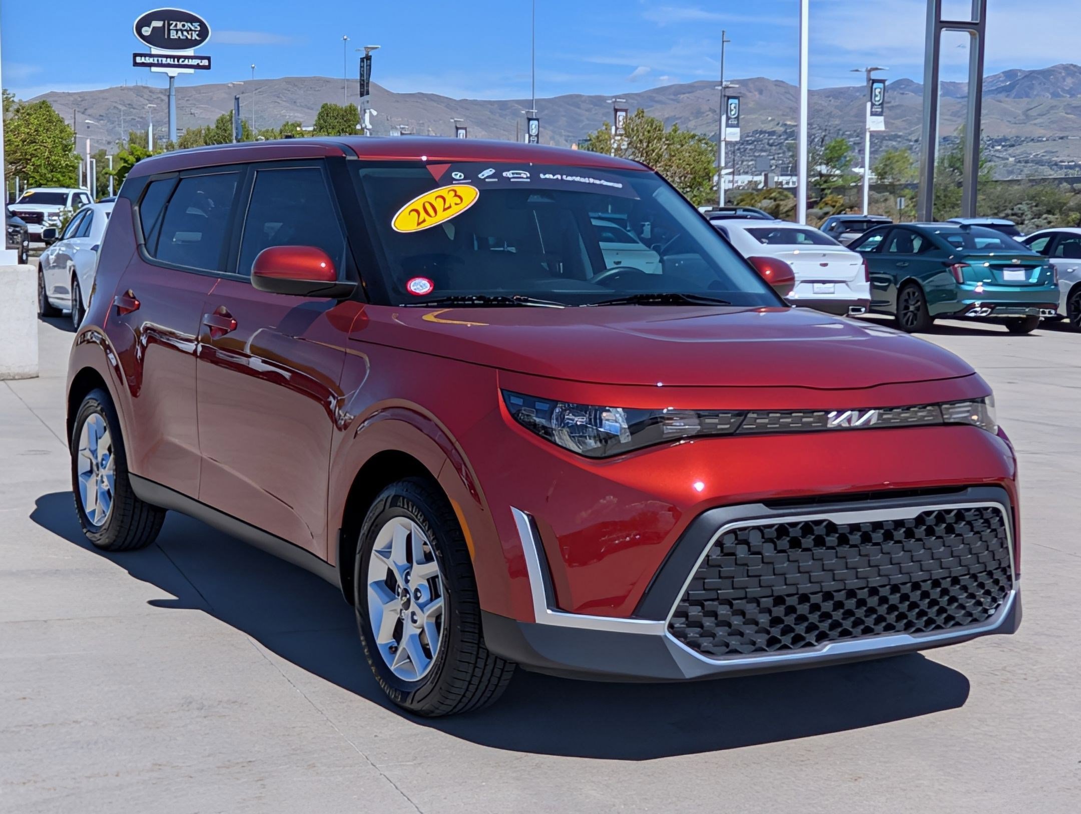 Certified 2023 Kia Soul LX w/ LX Technology Package FWD image 7
