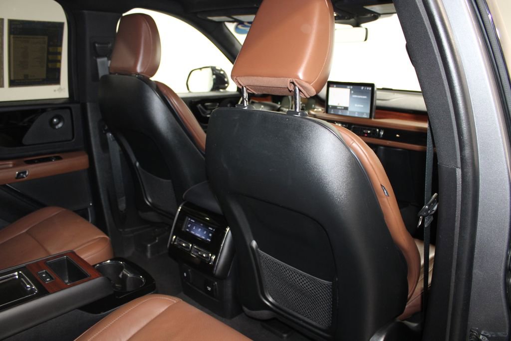 Used 2022 Lincoln Aviator Reserve w/ Equipment Group 201A AWD/4WD image 33