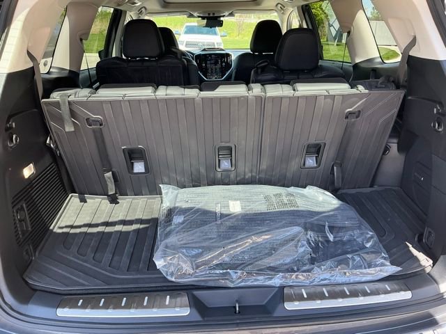 Certified 2025 Subaru Ascent Touring w/ Popular Package #1 AWD/4WD image 16